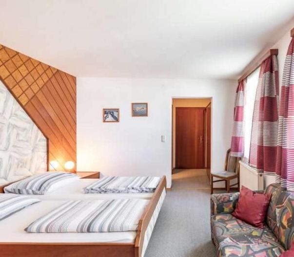 Austria Traveller Hotel Lenzing Eksteriør bilde
